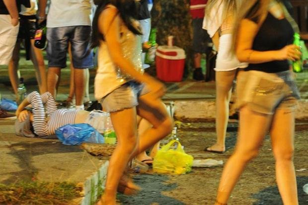 Φοιτητής ήπιε 20 σφηνάκια βότκας σε 1 λεπτό και πέθανε [εικόνες] | iefimerida.gr 3