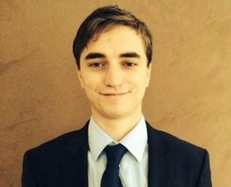 Ελβετία: Eμπορος τέχνης σκότωσε φίλο του υπό την επήρεια ναρκωτικών -Nόμιζε πως ήταν «εξωγήινος» [εικόνες] | iefimerida.gr 1