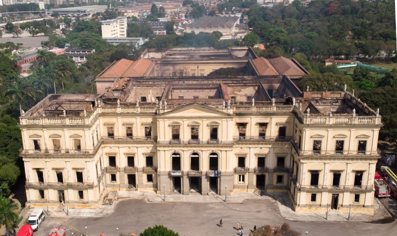 Απογοητευτικές εικόνες από το Εθνικό Μουσείο Βραζιλίας -Θησαυρός χιλιάδων ετών έγινε στάχτη και αποκαΐδια [εικόνες] | iefimerida.gr 5