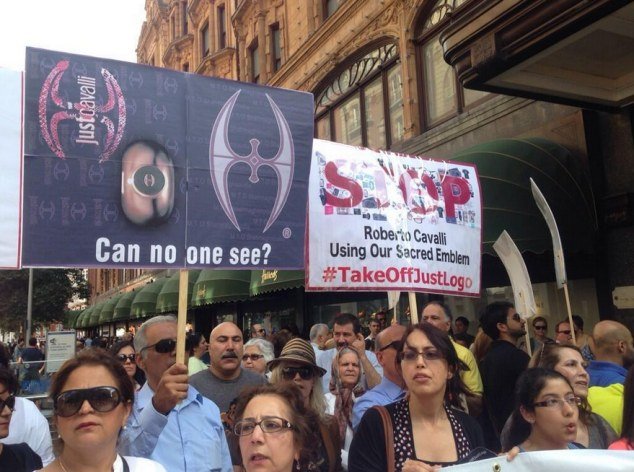 Οργή Mουσουλμάνων Σούφι γιατί η κόρη του Μικ Τζάγκερ χρησιμοποιεί ιερό σύμβολο σε διαφήμιση αρώματος [εικόνες&βίντεο] | iefimerida.gr 0