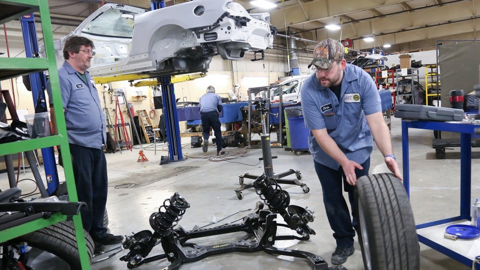 Πώς να ανεβάσετε μία Mustang στην κορυφή του Empire State Building [εικόνες & βίντεο] | iefimerida.gr 3