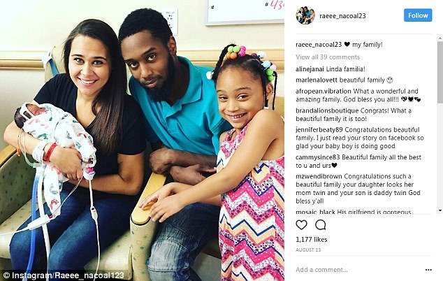 Απίστευτη εικόνα: Γέννησε μέσα στο αυτοκίνητο, κρατά το μωρό στον αμνιακό σάκο [εικόνες] | iefimerida.gr 2