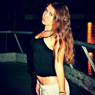 Νικόλ Σαραβάκου: Η 17χρονη κόρη του θρύλου του ποδοσφαίρου «σκοράρει» στο τραγούδι [εικόνες] | iefimerida.gr 0