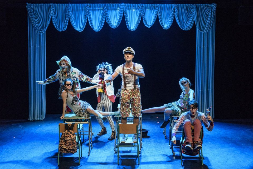 Δύο παιδικές παραστάσεις απαντούν στο «γιατί έζησαν αυτοί καλά και εμείς καλύτερα» [εικόνες] | iefimerida.gr 3