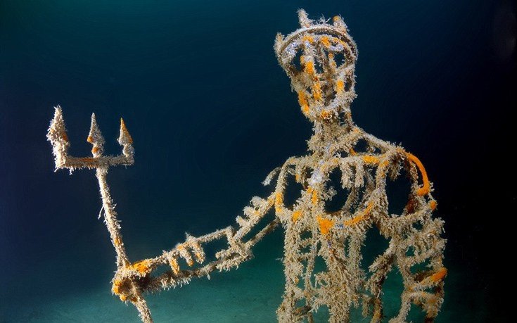  Λένιν, Στάλιν και Μαρξ στον βυθό της θάλασσας -Το απόκοσμο υποβρύχιο μουσείο της Κριμαίας [εικόνες]  | iefimerida.gr 2