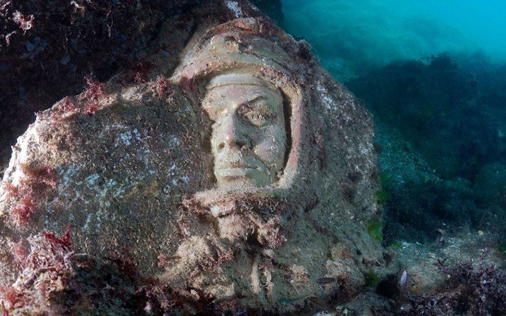  Λένιν, Στάλιν και Μαρξ στον βυθό της θάλασσας -Το απόκοσμο υποβρύχιο μουσείο της Κριμαίας [εικόνες]  | iefimerida.gr 4