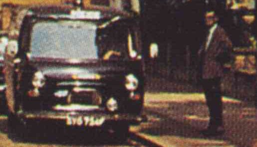 Ο Αμερικανός τουρίστας που μπήκε άθελά του στο εξώφυλλο των Μπιτλς [εικόνες] | iefimerida.gr 10