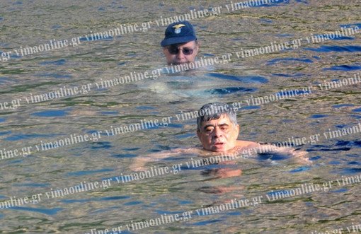 Ο Μιχαλολιάκος και η Ζαρούλια με μαγιό στη Βουλιαγμένη, δύο ημέρες πριν τη σύλληψη [εικόνες] | iefimerida.gr 4