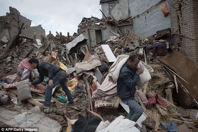 Η γυναίκα που ξεγέλασε τον θάνατο δυο φορές – Επέζησε από το τσουνάμι του 2004 και από τον σεισμό στο Νεπάλ [εικόνες]  | iefimerida.gr 2