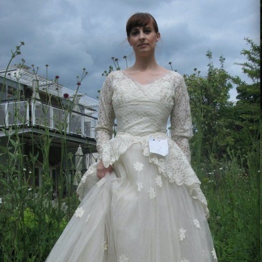 Χάρισε το νυφικό της νεκρής γυναίκας του – Το σημείωμα που έκανε τους πάντες να κλάψουν [εικόνες] | iefimerida.gr 3