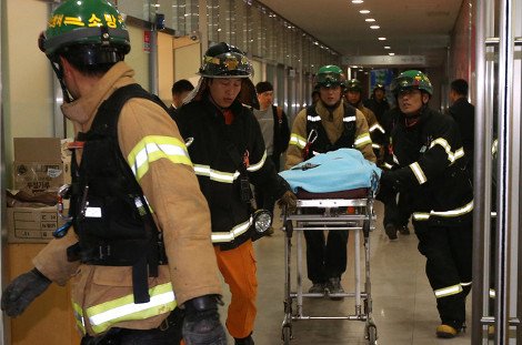 Τραγωδία με 16 νεκρούς σε συναυλία στη Νότια Κορέα: Κατέρρευσε φρεάτιο [εικόνες&βίντεο] | iefimerida.gr 2