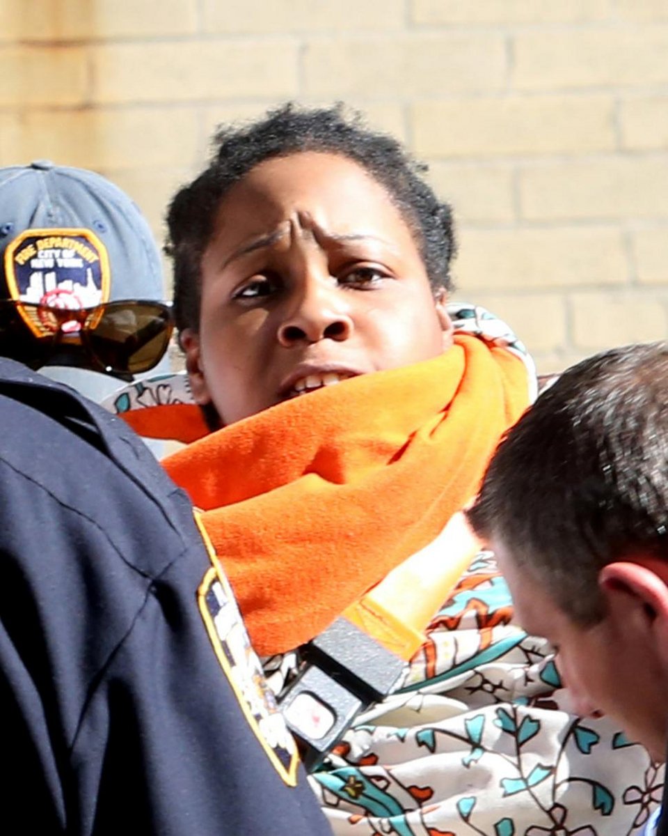 Τρίτο κρούσμα στις ΗΠΑ: 27χρονη πέταξε το μωρό της έξω από το παράθυρο [εικόνες] | iefimerida.gr 1