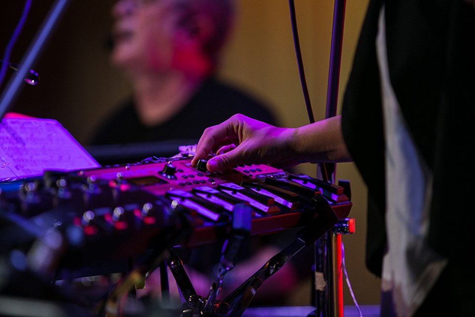 Εκδηλώσεις στο Κέντρο Πολιτισμού Ιδρυμα Νιάρχος: Συναυλίες, χούλα χουπ, σινεμά [πρόγραμμα]  | iefimerida.gr 0