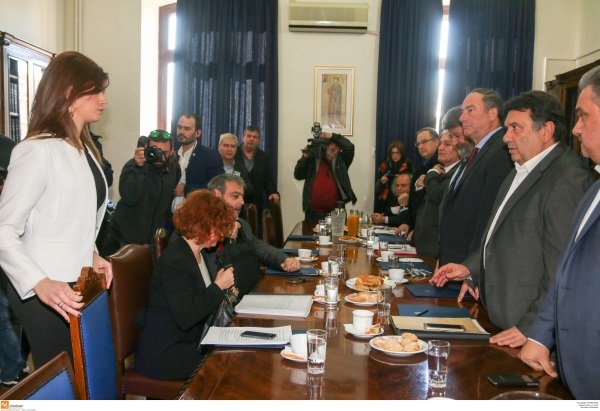 Πρωταγωνίστησε η Νοτοπούλου στη συνάντηση Τσίπρα με δημάρχους [εικόνες] | iefimerida.gr 4