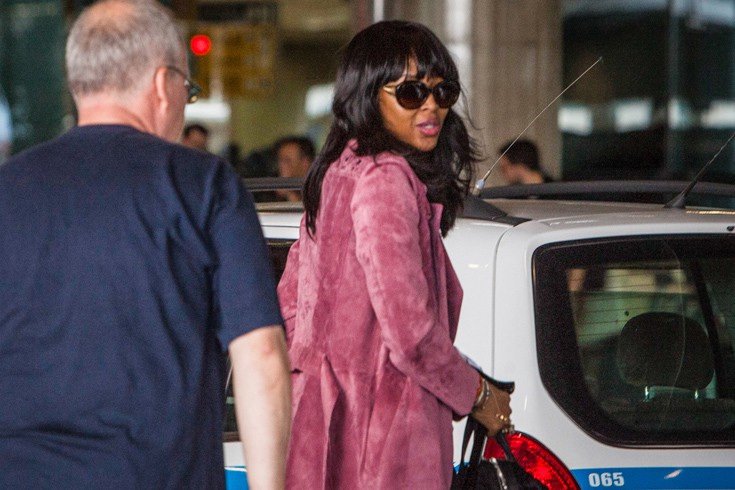 Σε αναπηρικό αμαξίδιο η Ναόμι Κάμπελ [εικόνες]  | iefimerida.gr 4