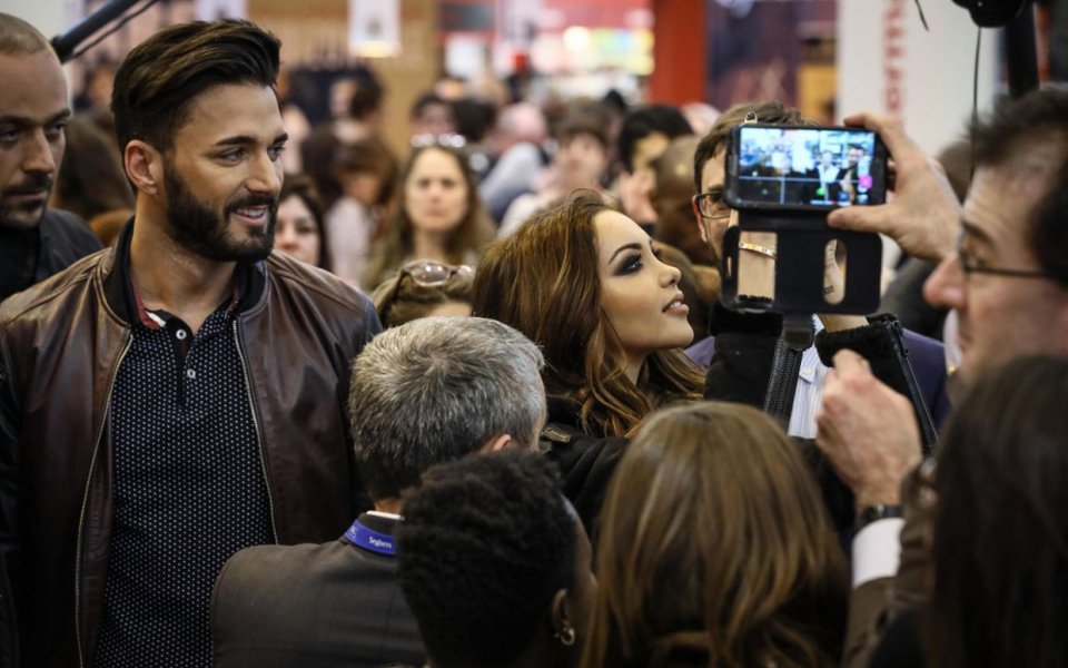 Nabilla, η γυναίκα που κάνει τους Γάλλους να φαντασιώνονται [εικόνες] | iefimerida.gr 4