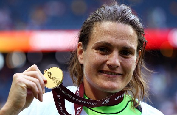 Αυτή είναι ο θηλυκός Ρονάλντο -Το αγοροκόριτσο με την τραγιάσκα που κέρδισε τη «χρυσή μπάλα» [εικόνες]  | iefimerida.gr 2