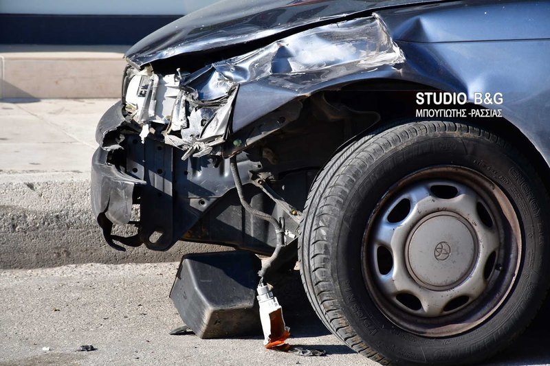 Ναύπλιο: Καραμπόλα 5 αυτοκινήτων στο κέντρο της πόλης [εικόνες & βίντεο] | iefimerida.gr 1