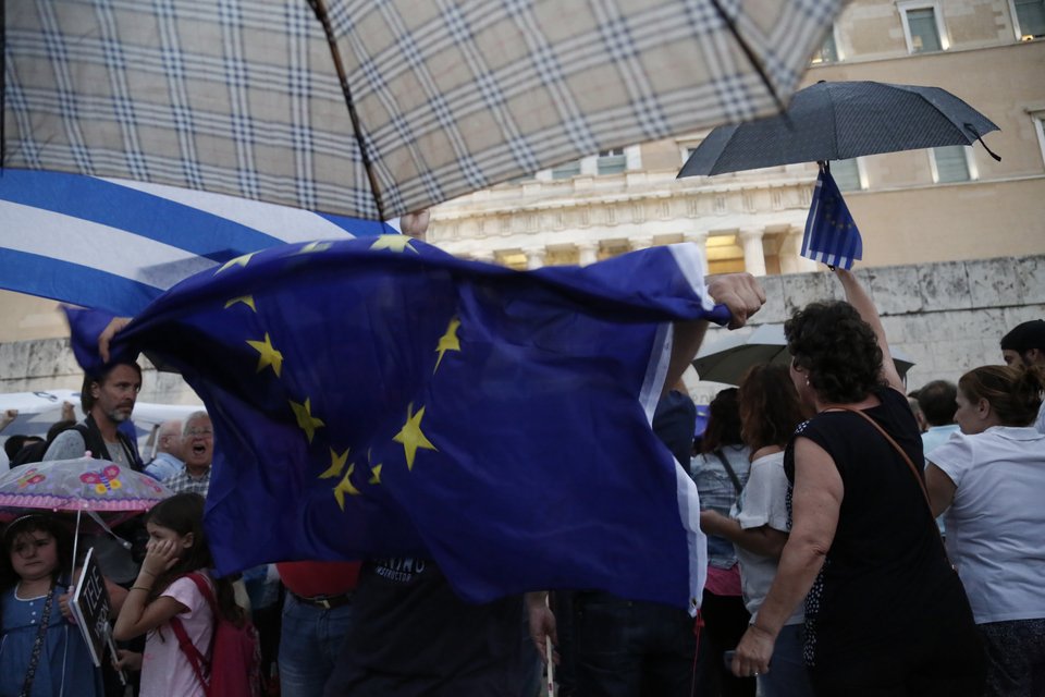 Νέα συγκέντρωση του «Μένουμε Ευρώπη» σήμερα στις 19:30 στο Καλλιμάρμαρο | iefimerida.gr 7