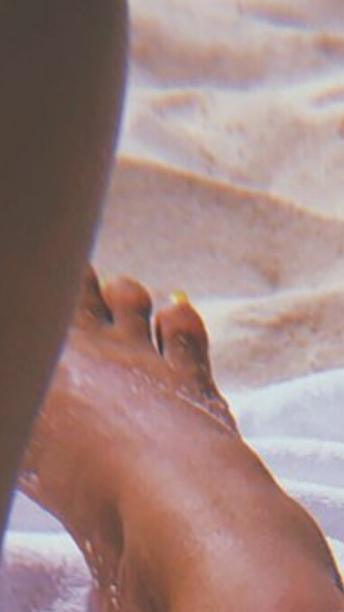 Τρελό τρολάρισμα στην Κιμ Καρντάσιαν για τα νύχια των ποδιών της [εικόνες]  | iefimerida.gr 0