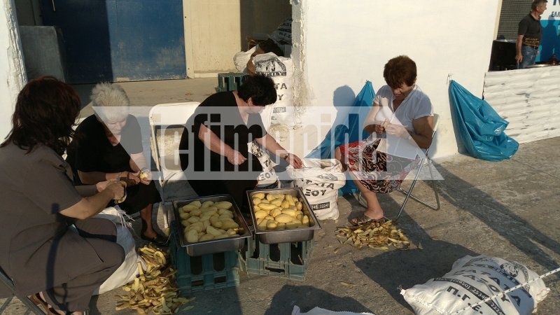 Η Νάξος μπήκε στο Γκίνες! Τηγάνισαν 554 κιλά πατάτες [εικόνες] | iefimerida.gr 3