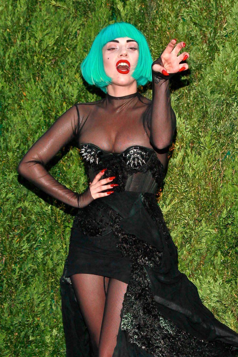 Οταν οι σταρ του Χόλιγουντ τα πετάνε όλα έξω -Από το διάφανο φόρεμα της Μέριλιν έως το σιθρού της Ριάνα [εικόνες] | iefimerida.gr 6