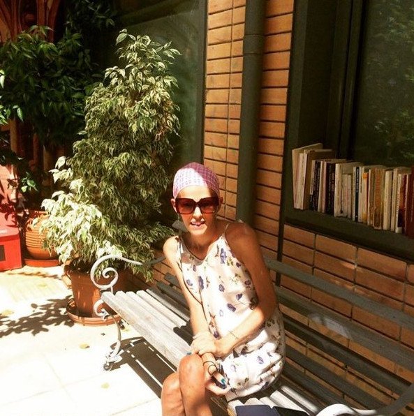 Οι πρώτες φωτογραφίες της Νανάς Καραγιάννη μετά την έξοδο από τη εντατική και το νοσοκομείο [εικόνες] | iefimerida.gr 0