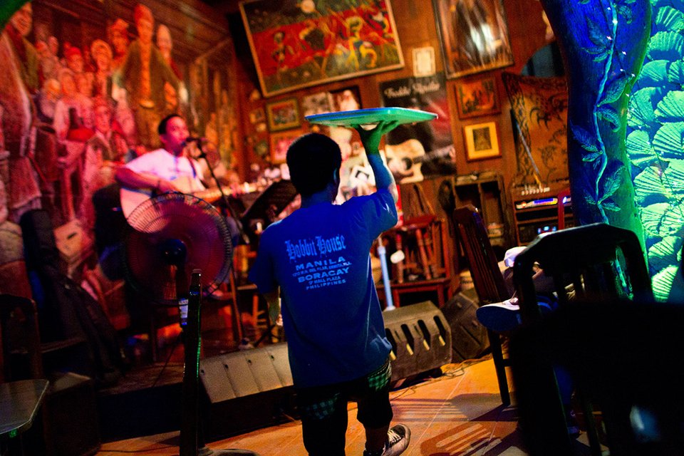 Η ζωή από τα 1,30μ. -Ανθρωποι με νανισμό που ζουν στο περιθώριο ονειρεύονται μια θέση στον κόσμο [εικόνες] | iefimerida.gr 5