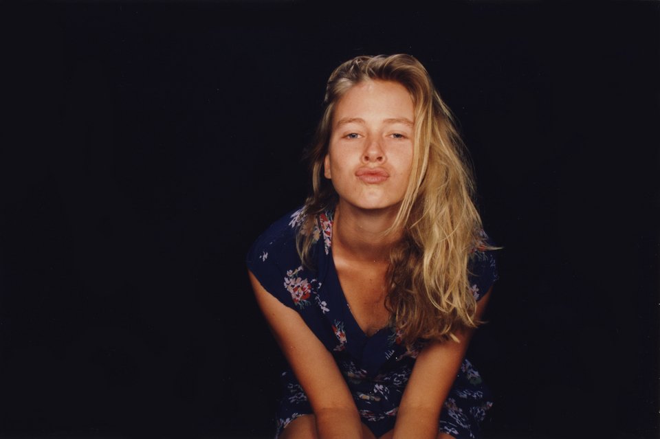 Οι σταρ όπως δεν τους έχουμε ξαναδεί -Ανέκδοτες φωτογραφίες από πάρτι, αγκαλιές και χαλαρές ή ξέφρενες πόζες [εικόνες] | iefimerida.gr 3