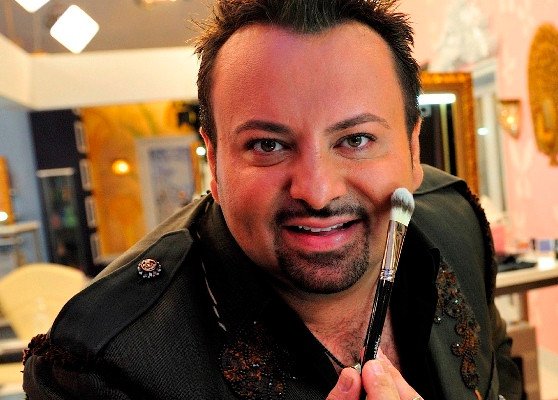 Ναπολέων Περδής: Ο ομογενής «γκουρού» των καλλυντικών επεκτείνει την αυτοκρατορία του και στην Ελλάδα [εικόνες] | iefimerida.gr 0