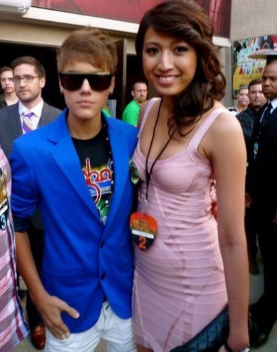 Εκανε το λάθος να ανεβάσει μια φωτογραφία που κολυμπάει στο χρήμα και δείτε τι έπαθε [εικόνες] | iefimerida.gr 2