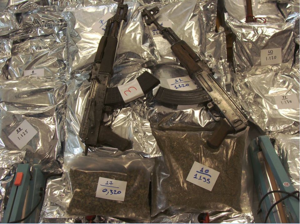 Διεθνή σπείρα ναρκωτικών εξάρθρωσε η ΕΛ.ΑΣ. [εικόνες] | iefimerida.gr 5