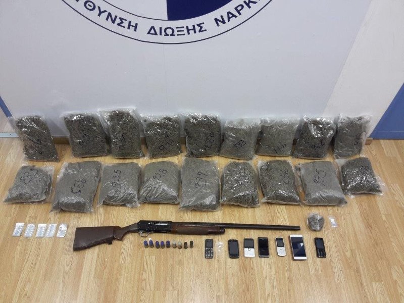 Εξαρθρώθηκε σπείρα που διακινούσε ναρκωτικά στη δυτική Αττική -3 συλλήψεις [εικόνες] | iefimerida.gr 0