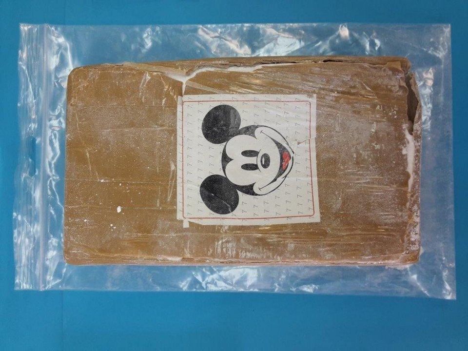 Διακινούσαν ναρκωτικά με λογότυπο τον... Μίκυ Μάους – Συνελήφθησαν τρία άτομα [εικόνες] | iefimerida.gr 1