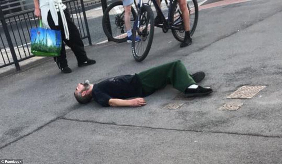 Πανικός στη Βρετανία- Ανθρωποι μετατρέπονται σε ζόμπι από απαγορευμένο ναρκωτικό [εικόνες] | iefimerida.gr 3