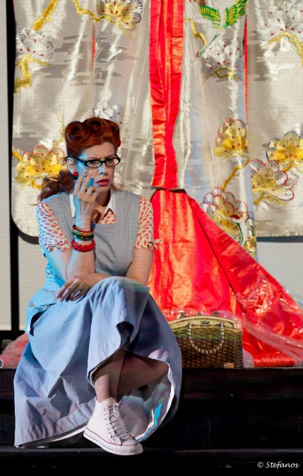 Aυτές είναι οι ο πρώτες εικόνες από τα εξαίσια κοστούμια και σκηνικά της Μαντάμα Μπατττερφλάι [εικόνες] | iefimerida.gr 2