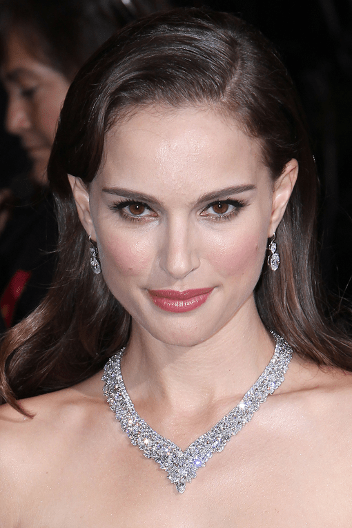 Γκρέις Κέλι, Μέριλιν Μονρόε και Ελίζαμπεθ Τέιλορ «είναι» ξανά εδώ: Οι σύγχρονες σταρ που τις θυμίζουν [εικόνες] | iefimerida.gr 3