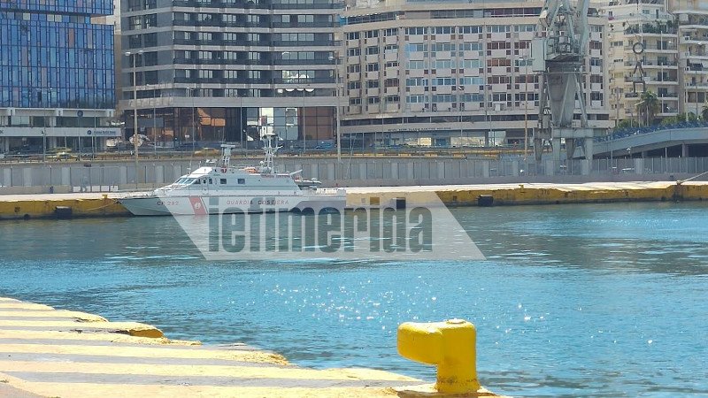 Τα πληρώματα του ΝΑΤΟ ξεκουράζονται στον Πειραιά [εικόνες] | iefimerida.gr 12