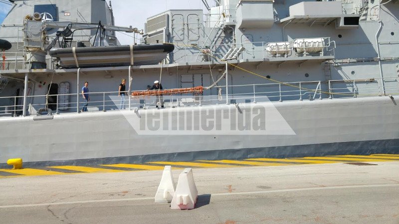 Τα πληρώματα του ΝΑΤΟ ξεκουράζονται στον Πειραιά [εικόνες] | iefimerida.gr 1