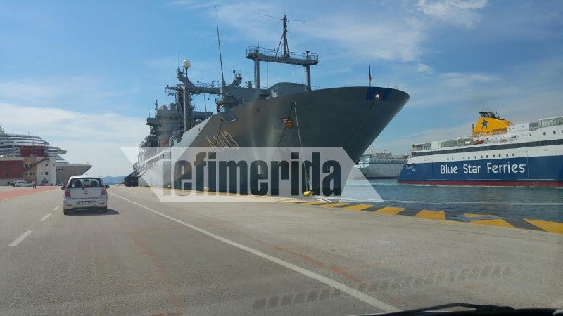 Τα πληρώματα του ΝΑΤΟ ξεκουράζονται στον Πειραιά [εικόνες] | iefimerida.gr 8