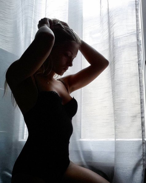 Σε αυτή την καλλονή ναυαγοσώστρια έκαναν καντάδα οι Ιρλανδοί στο Euro [εικόνες] | iefimerida.gr 9