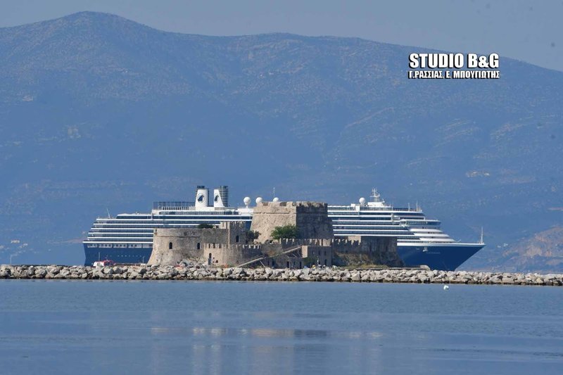 Oosterdam: Το εντυπωσιακό κρουαζιερόπλοιο που κατέπλευσε στο Ναύπλιο [εικόνες & βίντεο] | iefimerida.gr 1