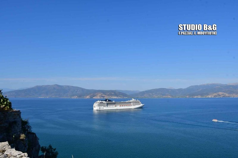 Στο Ναύπλιο «έδεσε» υπερπολυτελές κρουαζιερόπλοιο λόγω απεργίας της ΠΝΟ [εικόνες & βίντεο] | iefimerida.gr 5