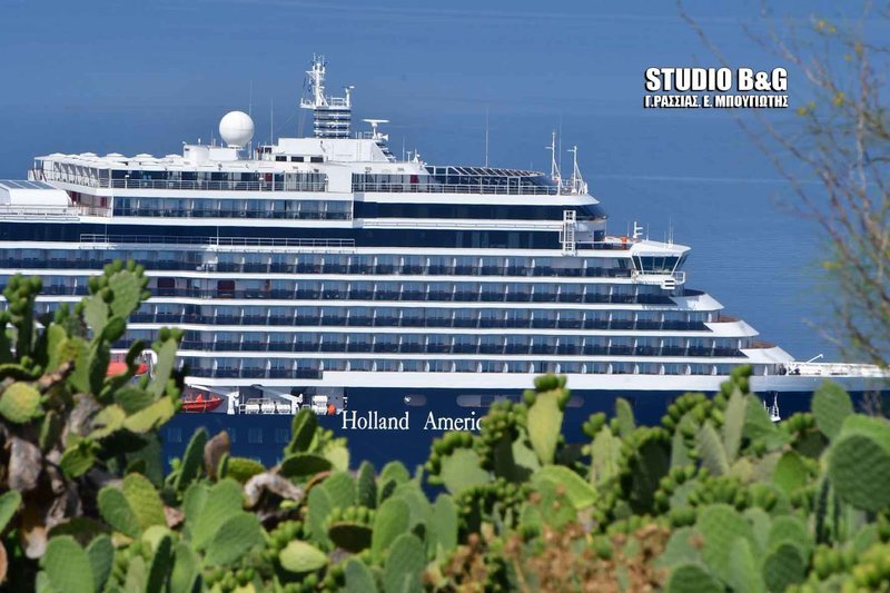 Oosterdam: Το εντυπωσιακό κρουαζιερόπλοιο που κατέπλευσε στο Ναύπλιο [εικόνες & βίντεο] | iefimerida.gr 5