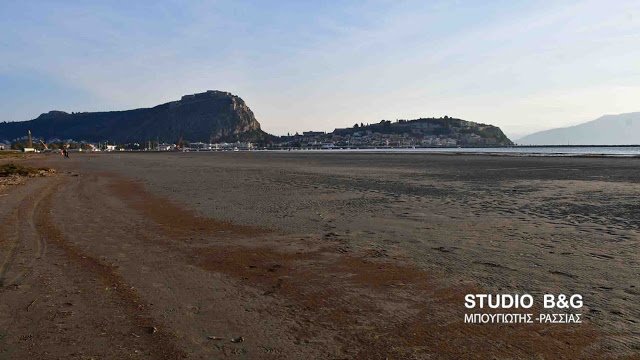 Η υπερπανσέληνος... εξαφάνισε τη θάλασσα στο Ναύπλιο -Απίστευτες εικόνες | iefimerida.gr 4