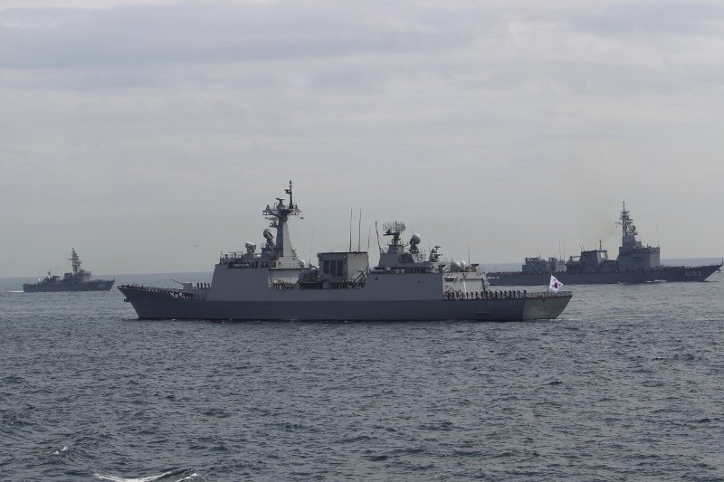 ΗΠΑ, Ιαπωνία και Νότια Κορέα ξεκινούν ναυτικές ασκήσεις | iefimerida.gr 1