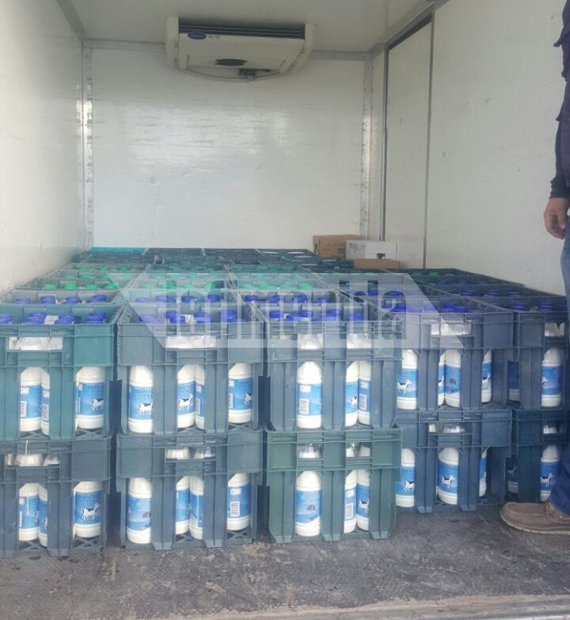 Η Νάξος στέλνει με καΐκια προϊόντα στα γειτονικά νησιά -Σπάει την απεργία της ΠΝΟ [εικόνες] | iefimerida.gr 5