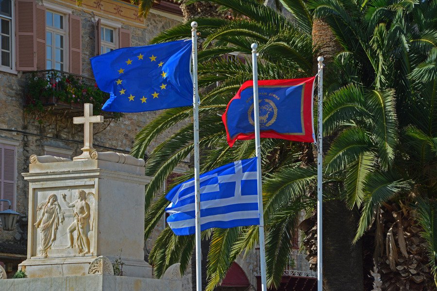 Πενθεί το Ναύπλιο για τον χαμό του υποπλοίαρχου Πανανά -Μεσίστιες οι ελληνικές σημαίες [εικόνες] | iefimerida.gr 0