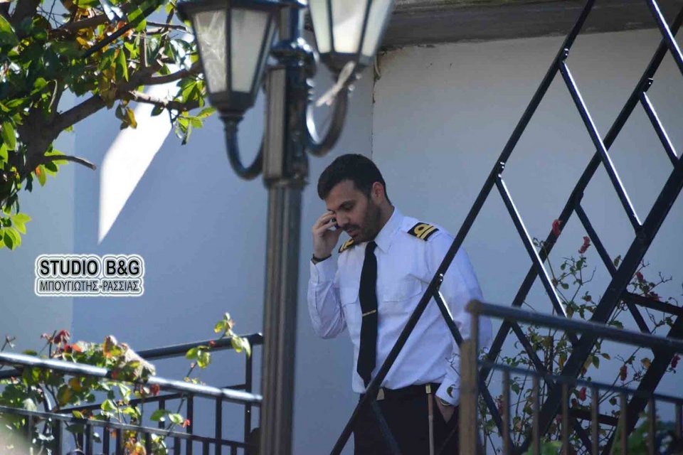 Τραγική ειρωνεία: Ο υποπλοίαρχος Πανανάς μπήκε τελευταία στιγμή στο ελικόπτερο που συνετρίβη [εικόνες] | iefimerida.gr 1