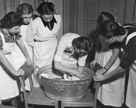 Οι «νύφες» του Χίτλερ: Κρυφή ματιά στα ναζιστικά στρατόπεδα εκπαίδευσης των συζύγων των Ες Ες [εικόνες] | iefimerida.gr 0